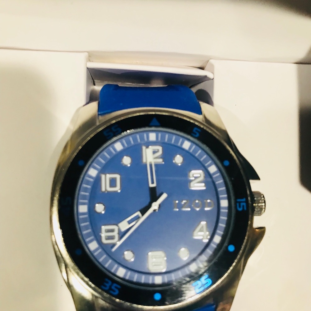 Izod New! Men’s 45mm Sport Watch!